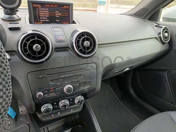 Audi A1 1.6 TDI · Ano 2013