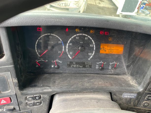 Scania P 270 · Ano 2008