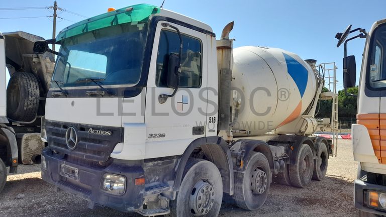 Autobetoneira Mercedes-Benz 3236B/42 8X4