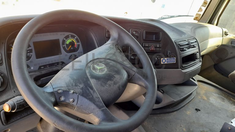 Autobetoneira Mercedes-Benz 3236B/42 8X4