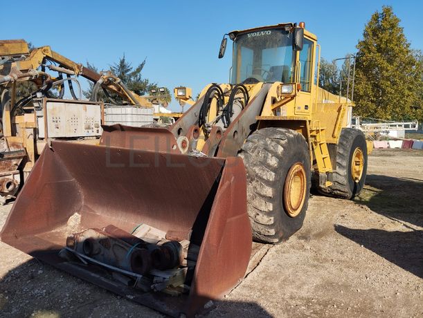 Pá Carregadora de Pneus 20 T Volvo L150E