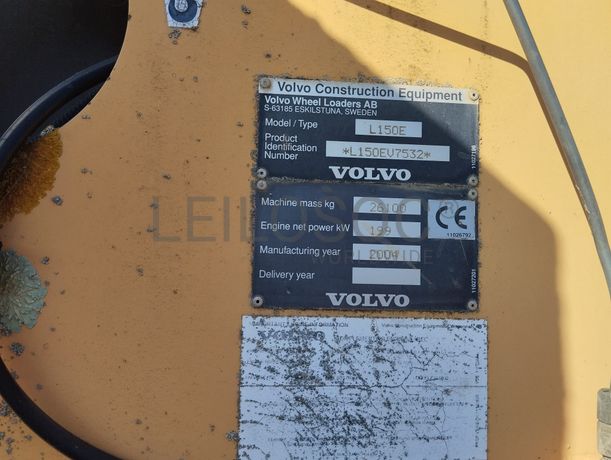 Pá Carregadora de Pneus 20 T Volvo L150E