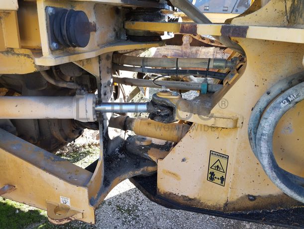 Pá Carregadora de Pneus 20 T Volvo L150E