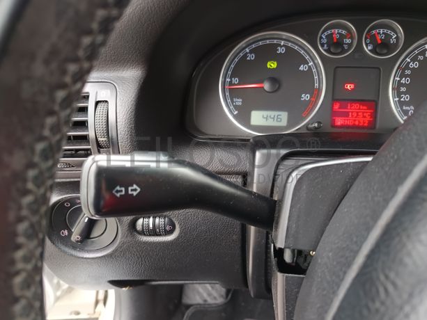 Volkswagen Passat · Ano 2001