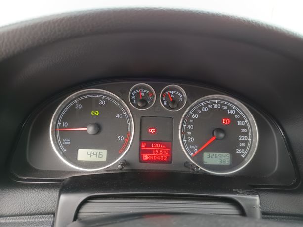 Volkswagen Passat · Ano 2001