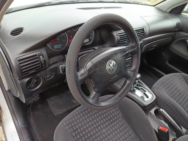 Volkswagen Passat · Ano 2001