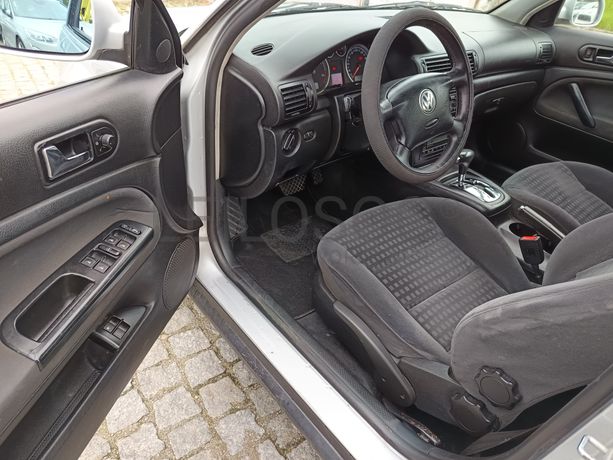 Volkswagen Passat · Ano 2001