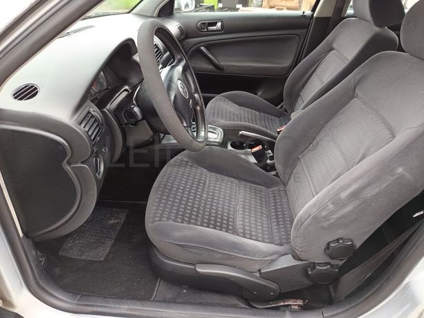 Volkswagen Passat · Ano 2001