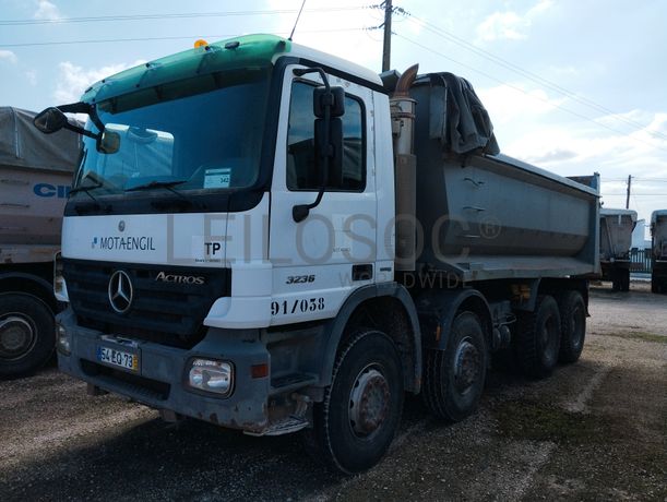 Camião Basc. Tras. 32 T Mercedes-Benz ACTROS 3236K/42 8x4