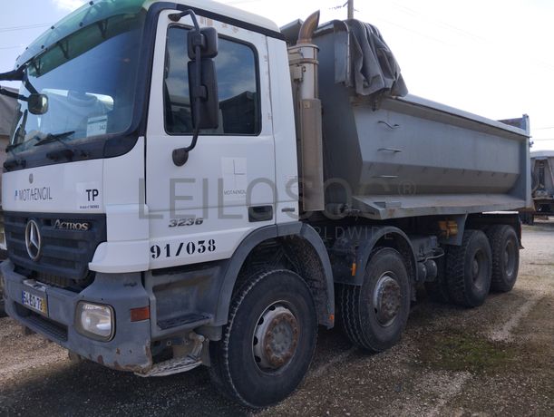 Camião Basc. Tras. 32 T Mercedes-Benz ACTROS 3236K/42 8x4