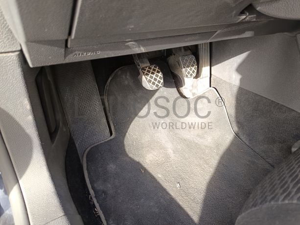 Volkswagen Golf · Ano 2008