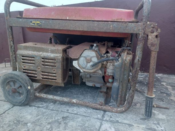 Gerador RYOBY RG-6900K