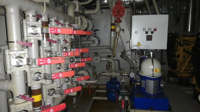 Dois Atuneiros e Um Arrastão | Two Longliners and One Trawler - ALBACARES VII + PELAMIS III + SARDINHA I