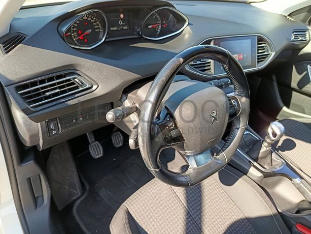 Peugeot 308 · Ano 2018