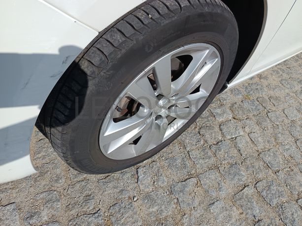 Peugeot 308 · Ano 2018