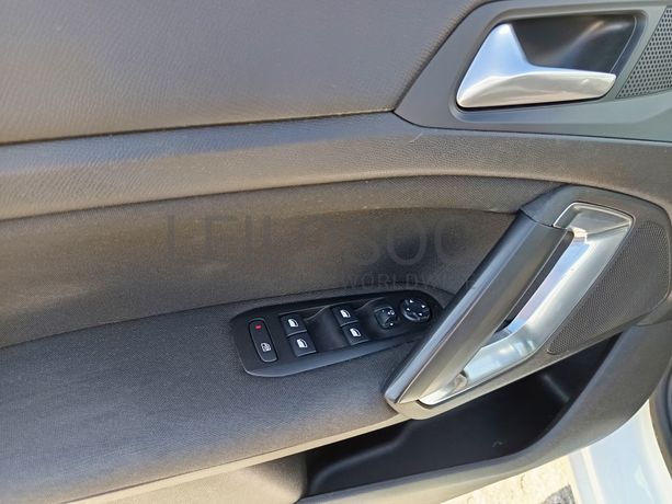 Peugeot 308 · Ano 2018