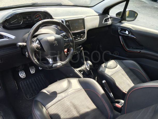 Peugeot 208 · Ano 2017