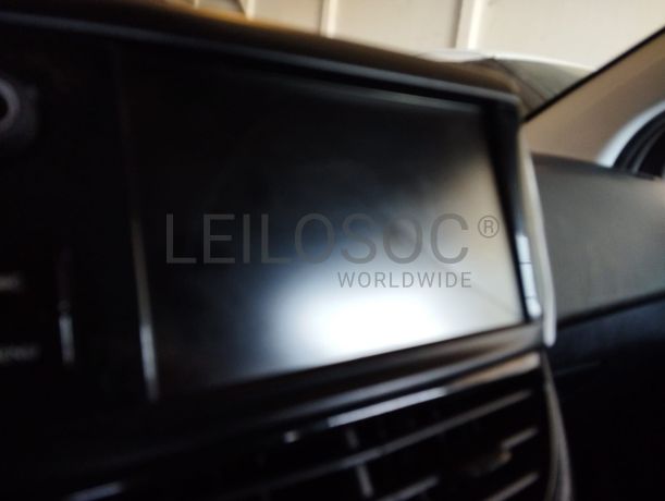 Peugeot 208 · Ano 2017