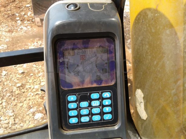 Escavadora giratória KOMATSU PC 210 7K