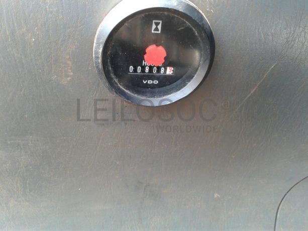 Escavadora giratória KOMATSU PC 210 7K