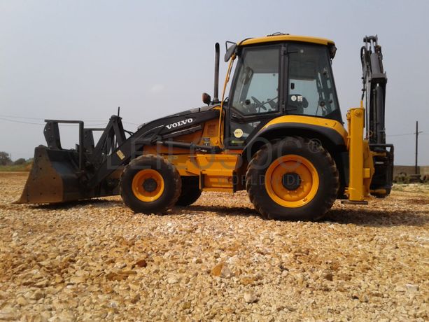 Retroescavadeira VOLVO BL61B