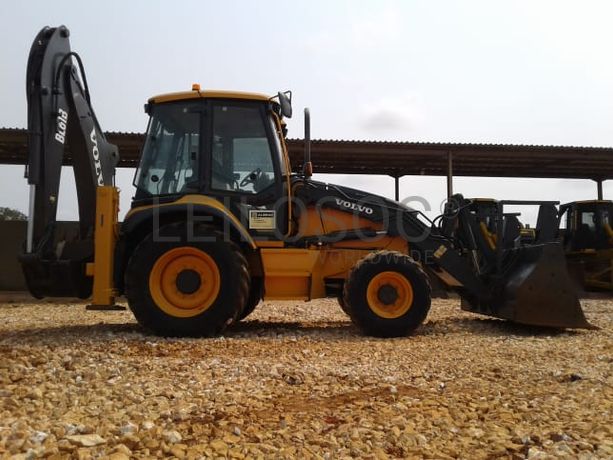 Retroescavadeira VOLVO BL61B