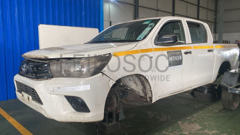 TOYOTA Hilux