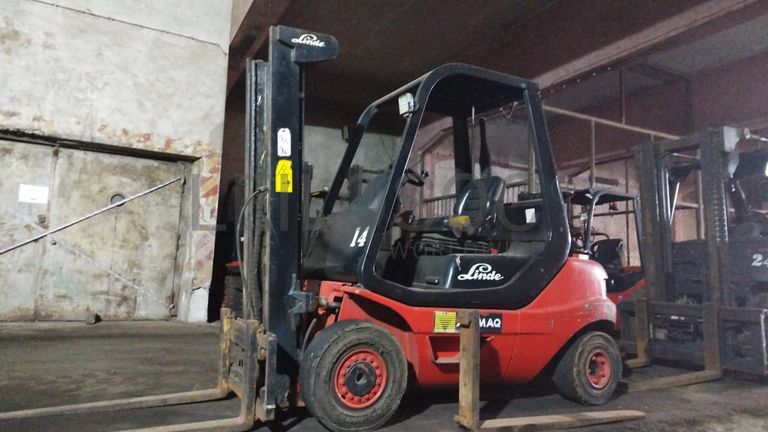 Empilhadeira LINDE H30D-03