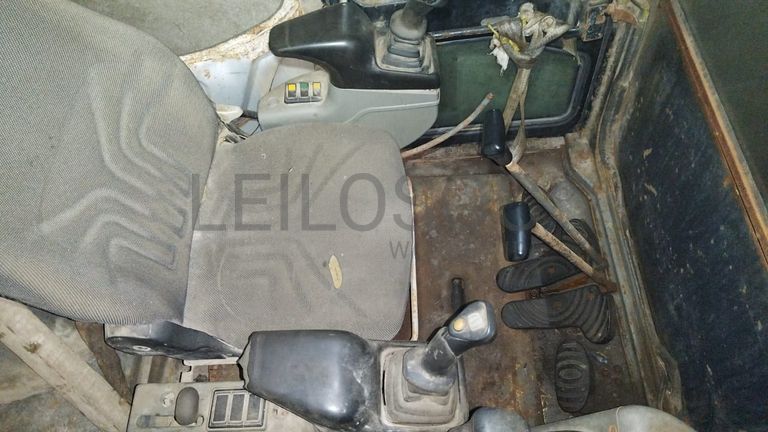 Escavadora VOLVO ECR88