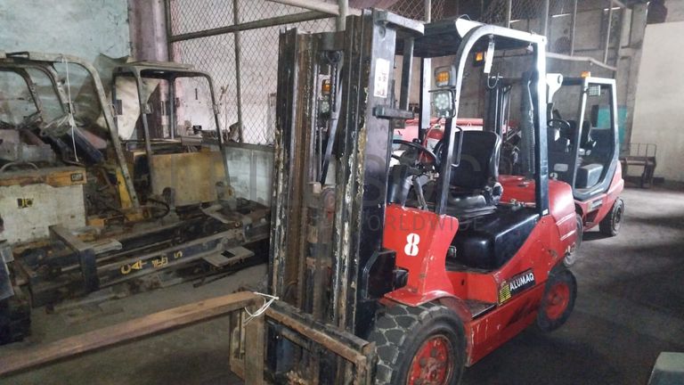 Empilhadeira IZUZU H25D-03