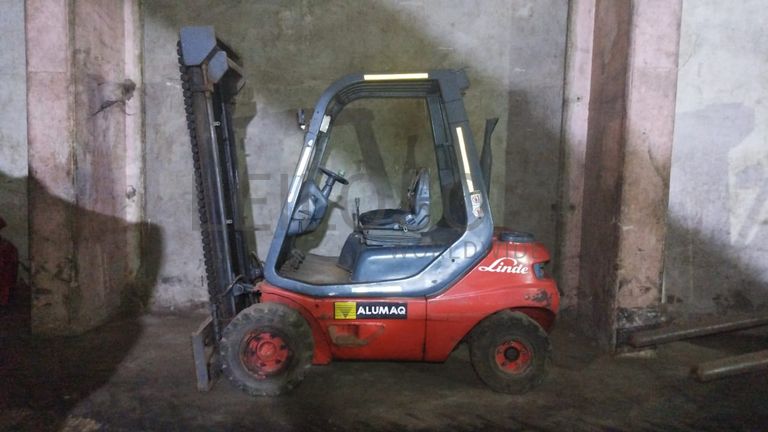 Empilhadeira LINDE H25D-02