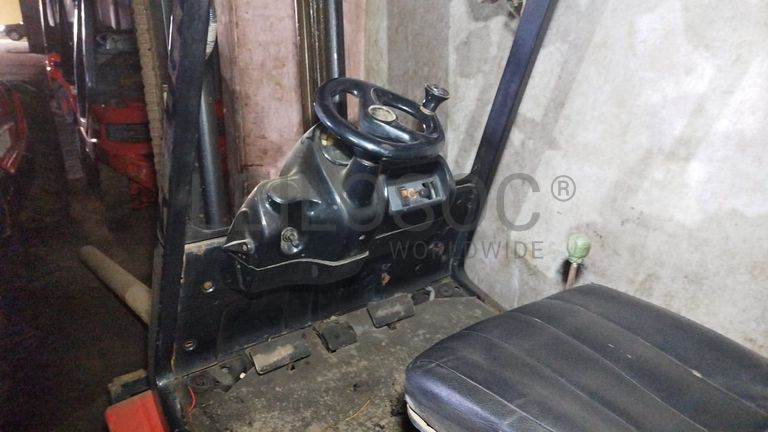 Empilhadeira LINDE H25D-02