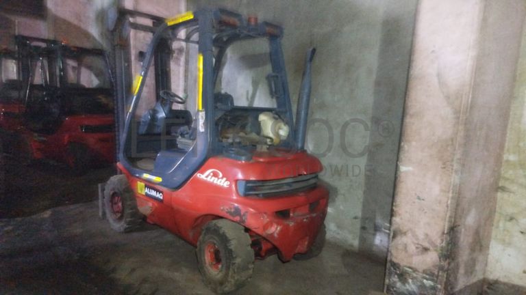 Empilhadeira LINDE FD30