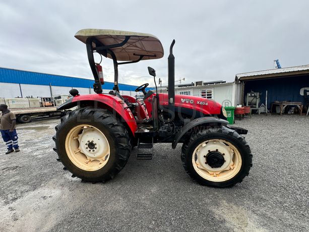 Tracteur agricole YTO X804