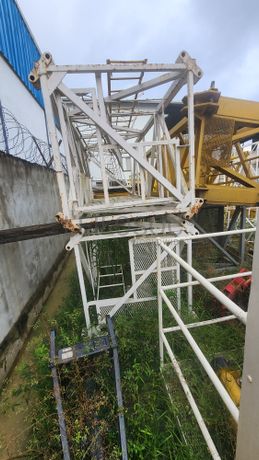 Grue à tour LIEBHERR 130 EC-B6