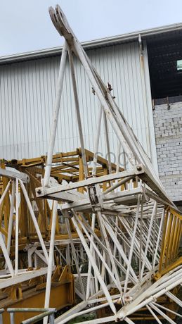 Grue à tour LIEBHERR 130 EC-B6