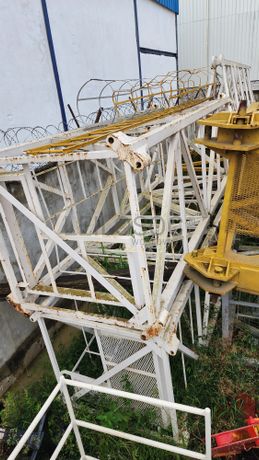 Grue à tour LIEBHERR 130 EC-B6