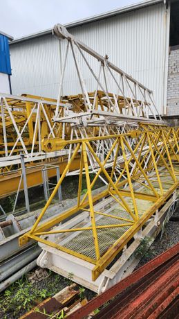 Grue à tour LIEBHERR 130 EC-B6