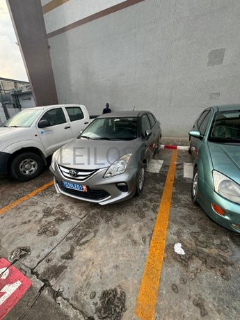 Véhicule léger TOYOTA STARLET