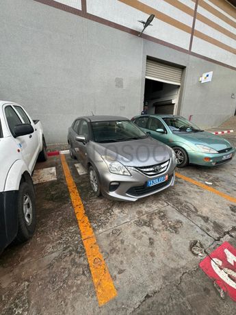 Véhicule léger TOYOTA STARLET