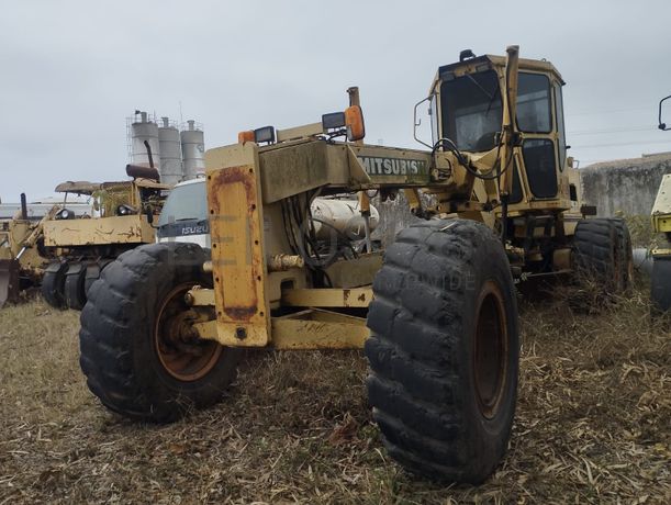 Niveladora - Mitsubishi/MG 530