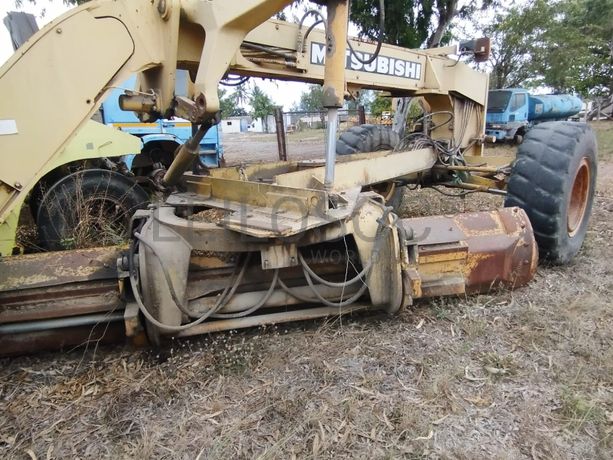 Niveladora - Mitsubishi/MG 530