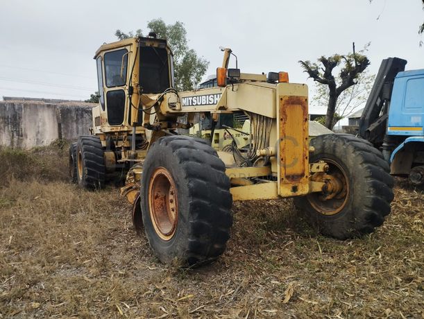 Niveladora - Mitsubishi/MG 530