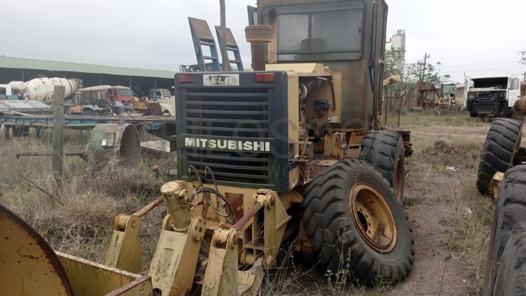 Niveladora - Mitsubishi/MG 530