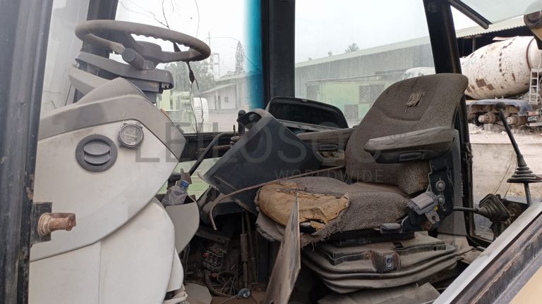 Escavadeira - Caterpillar/422E