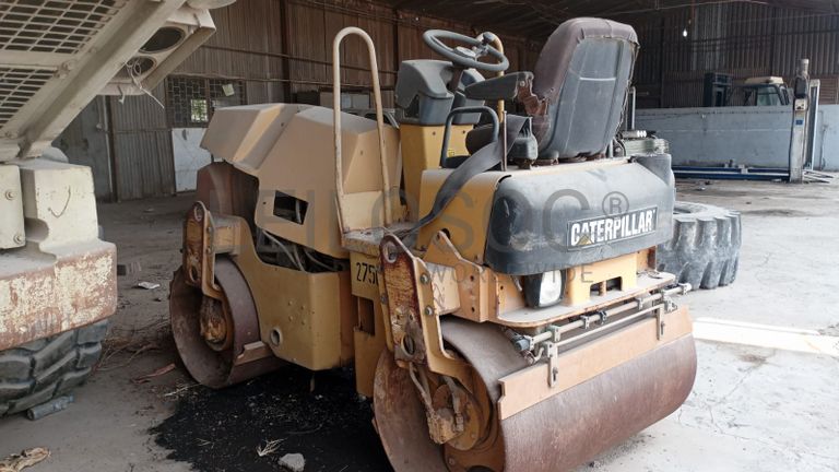Rolo compactador - Caterpillar/CB24