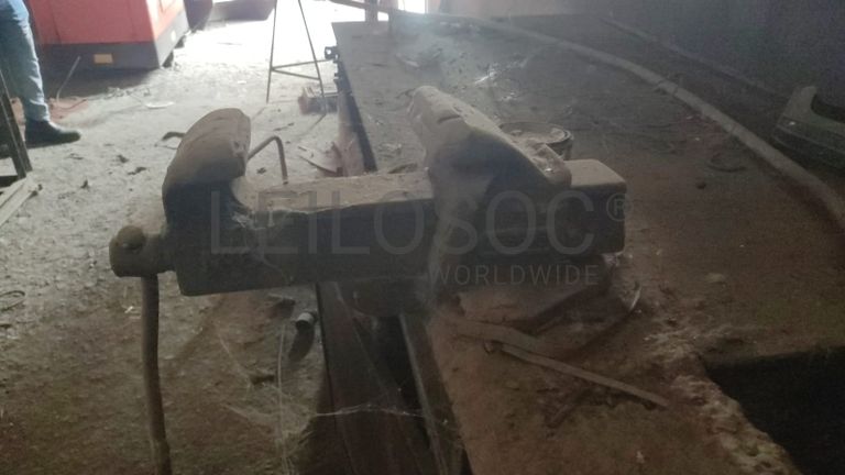 Mesa de bancada e um torn