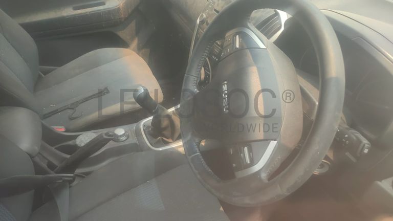 viatura de marca IZUZU