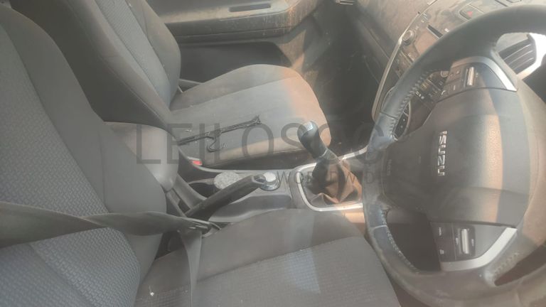 viatura de marca IZUZU