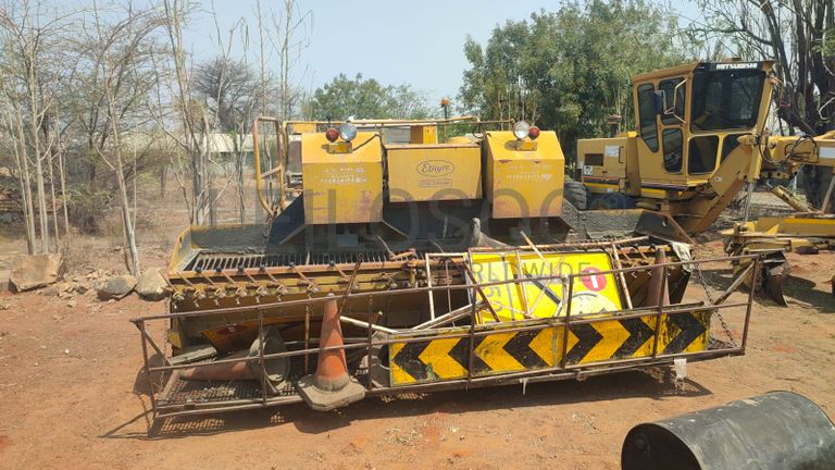 Espalhadeira de brita